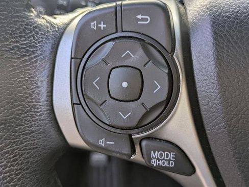 Used 2012 Toyota Camry SE FWD image 12