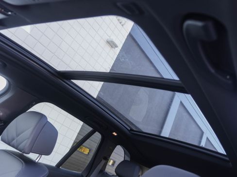 Certified 2025 BMW X5 xDrive40i w/ Climate Comfort Package image 15