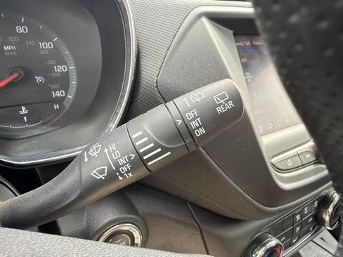 Used 2023 Chevrolet TrailBlazer LT FWD image 39