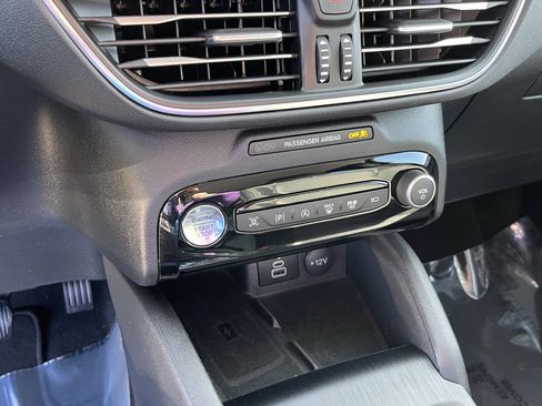 Used 2024 Ford Escape Platinum image 21