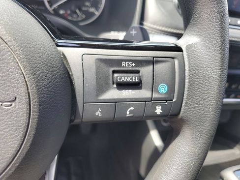 Used 2023 Nissan Rogue SV AWD/4WD image 13