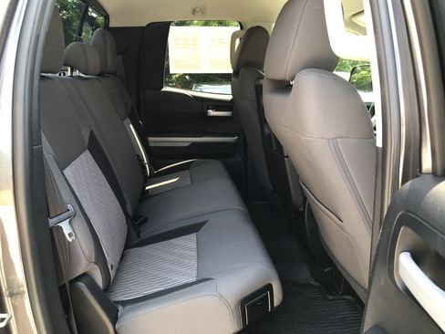 Used 2016 Toyota Tundra SR5 AWD/4WD image 25