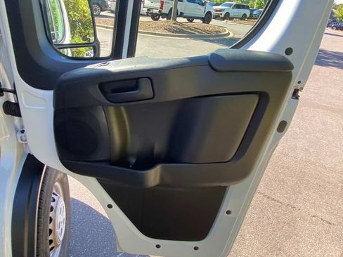 Used 2025 RAM ProMaster 2500 w/ Convenience Group FWD image 31