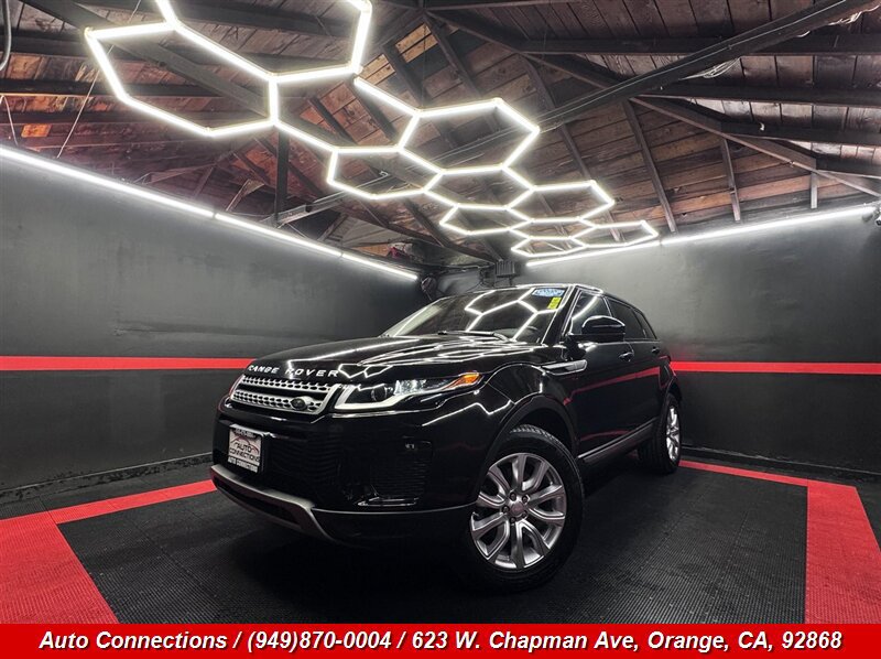 Used 2018 Land Rover Range Rover Evoque SE AWD/4WD image 2