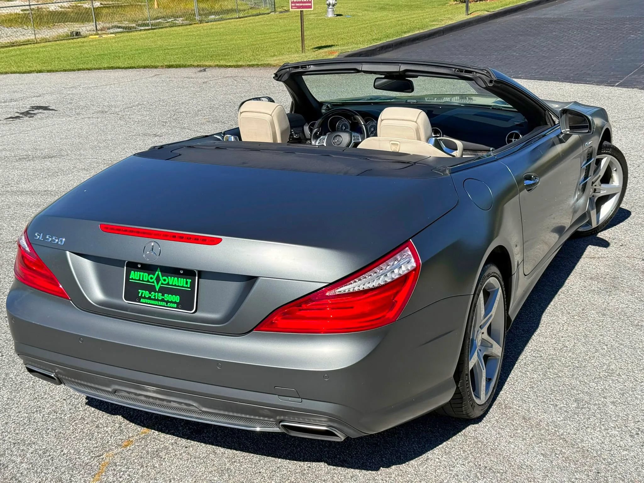 Used 2014 Mercedes-Benz SL 550 w/ Sport Wheel Package image 16