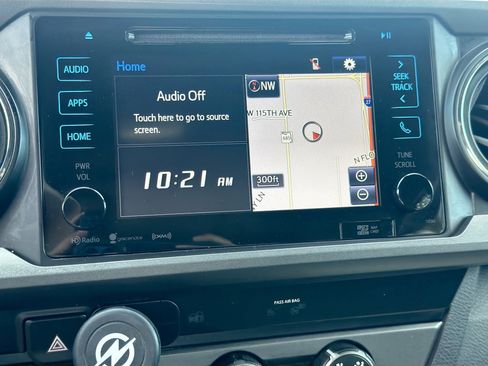 Used 2019 Toyota Tacoma Limited image 28