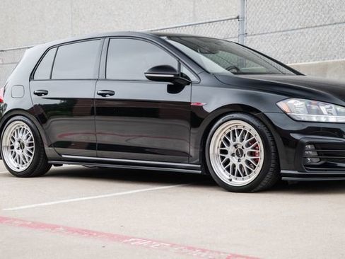 Used 2021 Volkswagen Golf S image 61