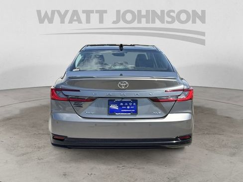 Used 2025 Toyota Camry XLE w/ Premium Plus Package FWD image 4