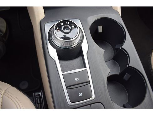 Used 2022 Ford Escape Titanium image 33