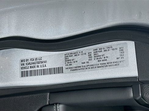 New 2025 Jeep Grand Cherokee Altitude image 19