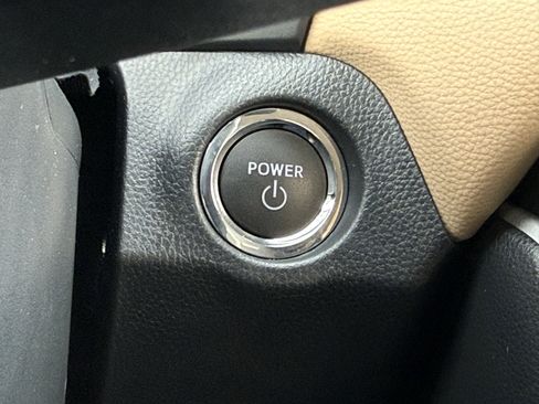 Used 2023 Toyota RAV4 Limited image 31