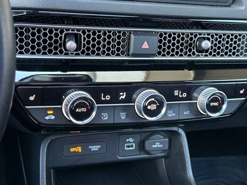 Certified 2024 Honda Civic EX image 21