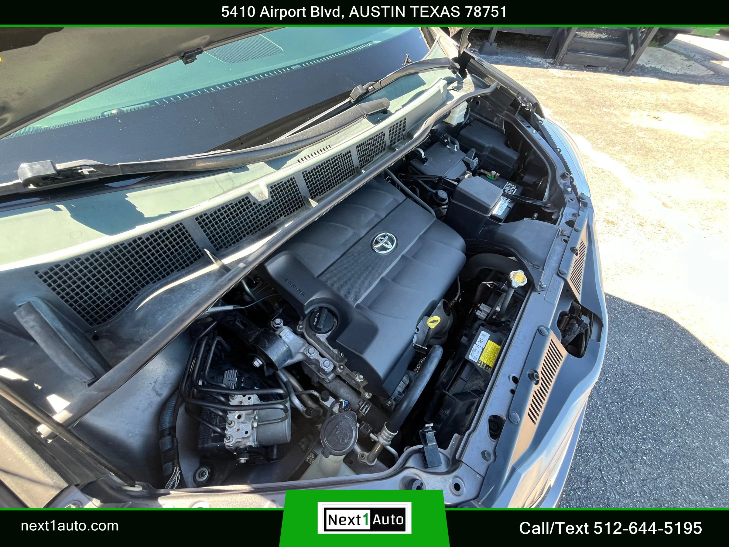 Used 2014 Toyota Sienna XLE w/ Entertainment Package FWD image 39