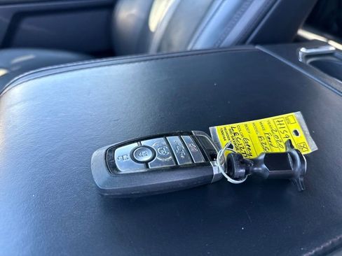 Used 2020 Ford F250 Platinum w/ FX4 Off-Road Package image 42