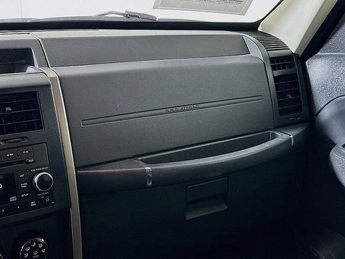 Used 2012 Jeep Liberty Sport image 20