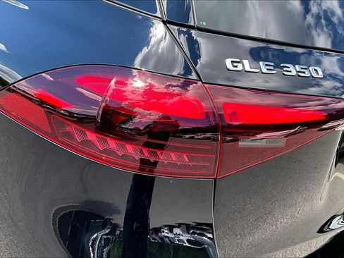 Used 2024 Mercedes-Benz GLE 350 4MATIC image 30