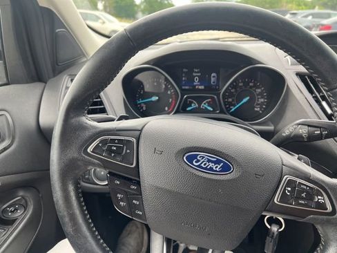 Used 2018 Ford Escape SE w/ SE Sport Appearance Package AWD/4WD image 10