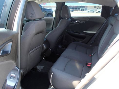 Used 2017 Chevrolet Malibu LS FWD image 10
