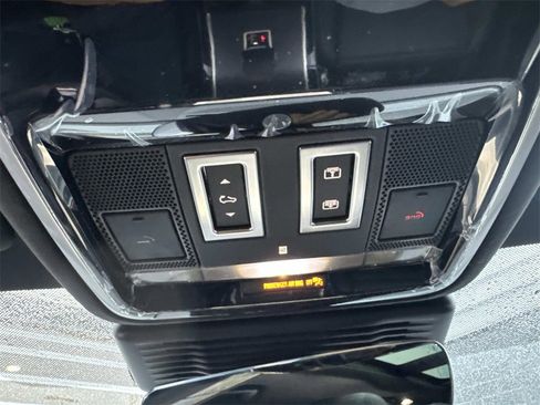 New 2026 Land Rover Range Rover Velar Dynamic SE image 21