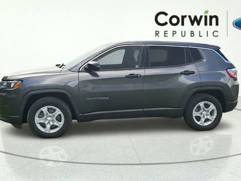 Used 2022 Jeep Compass Sport FWD image 4