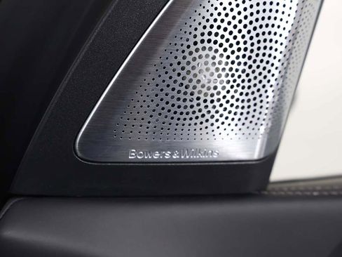 Used 2024 BMW X7 M60i w/ Executive Package image 71