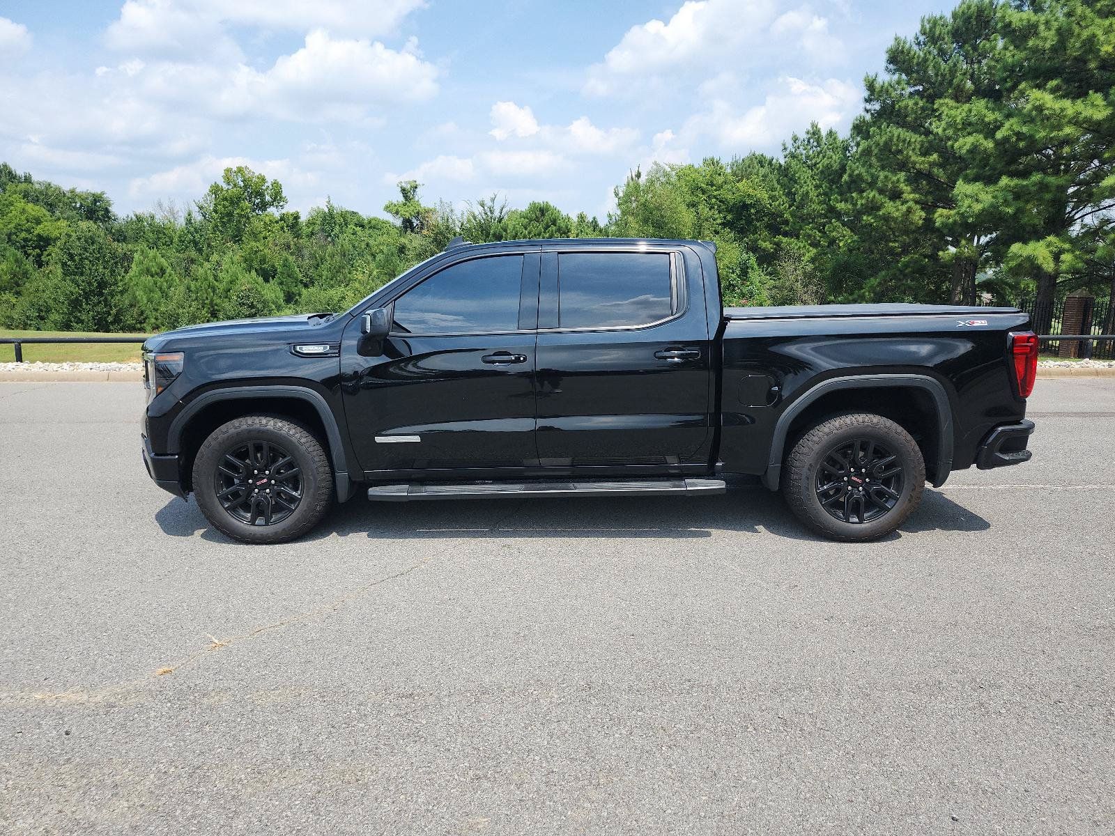 Certified 2025 GMC Sierra 1500 Elevation w/ Elevation Premium Package AWD/4WD image 2
