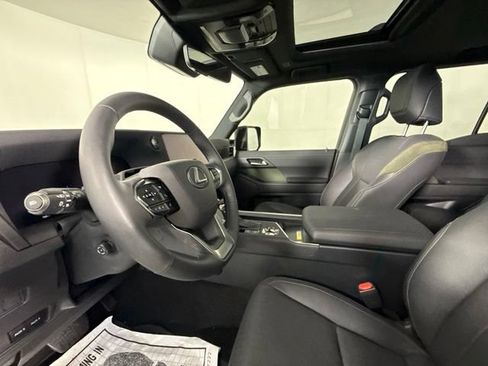 Used 2026 Lexus GX 550 AWD/4WD image 6