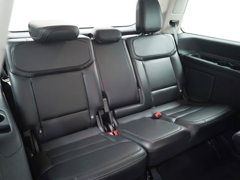 Used 2025 Ford Expedition Platinum AWD/4WD image 19