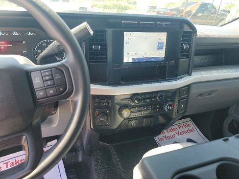 Used 2024 Ford F250 XL AWD/4WD image 13