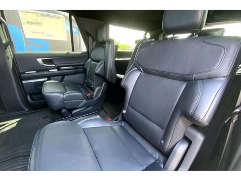 New 2026 Ford Expedition Max Platinum w/ Stealth Appearance Package AWD/4WD image 11