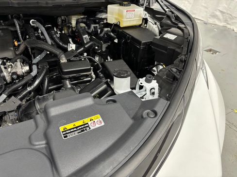Used 2025 Toyota Sienna XSE FWD image 74