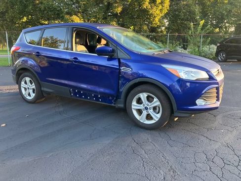Used 2016 Ford Escape SE FWD image 1