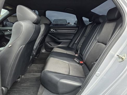 Used 2018 Honda Accord Sport image 16