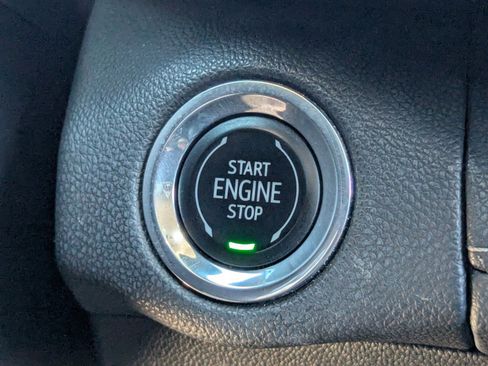 Used 2023 Buick Envision Preferred image 32