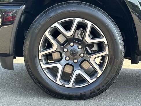 Used 2026 RAM 1500 Laramie AWD/4WD image 16