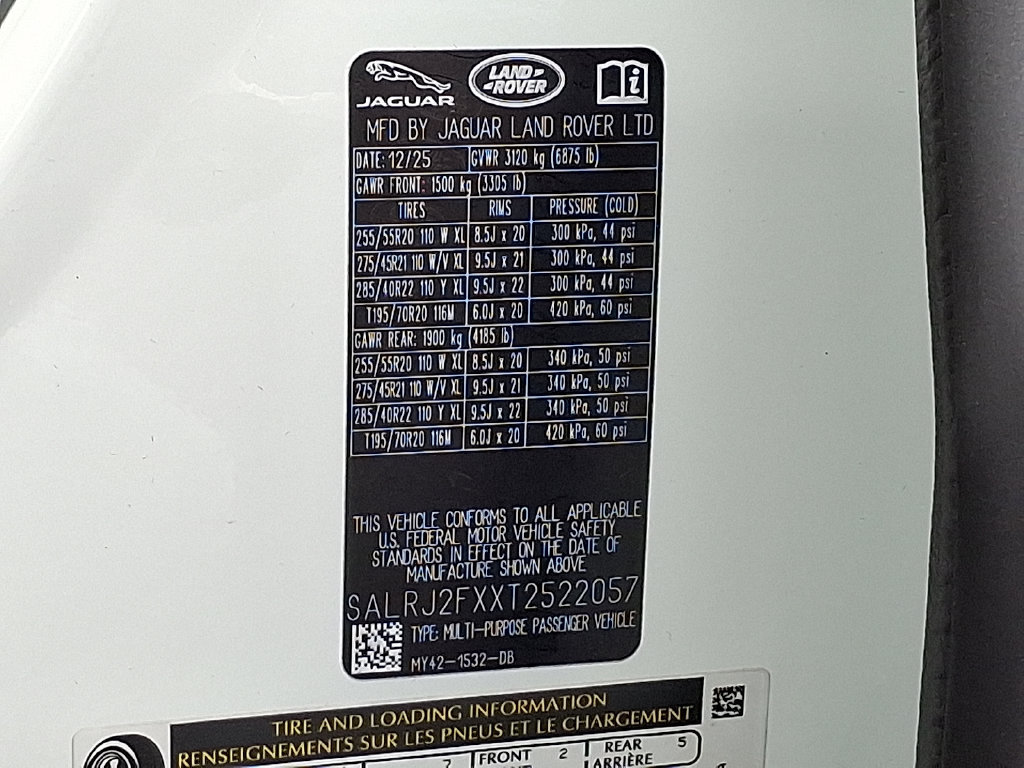 Used 2026 Land Rover Discovery S AWD/4WD image 17