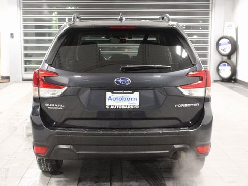 Used 2019 Subaru Forester Premium image 5