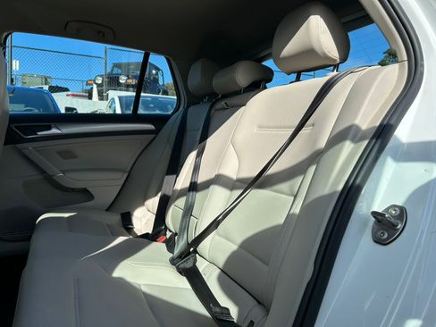 Used 2015 Volkswagen e-Golf SEL Premium image 50