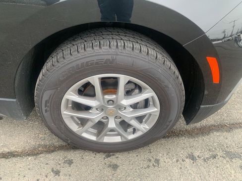 Used 2023 Chevrolet Equinox LT image 9