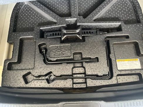 Used 2015 Toyota Camry LE FWD image 30