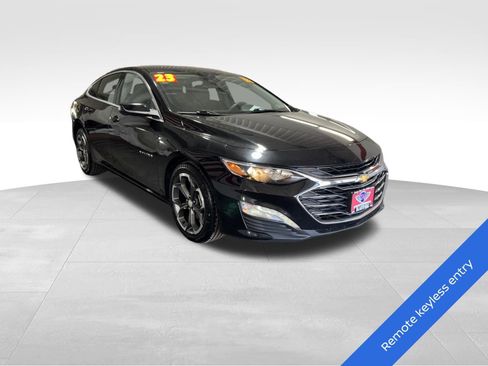 Used 2023 Chevrolet Malibu LT w/ Driver Confidence Package image 3