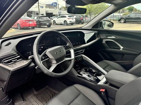 Used 2025 Audi Q5 Premium w/ Convenience Package AWD/4WD image 14