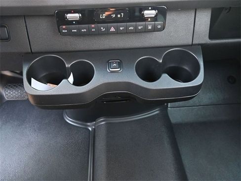 Used 2023 Mercedes-Benz Sprinter 2500 image 13
