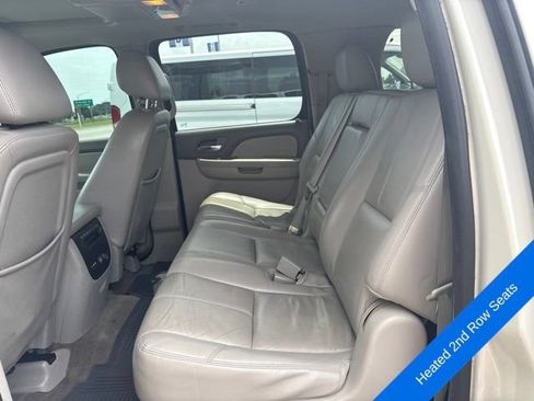 Used 2014 GMC Yukon XL SLT w/ SLT-2 Equipment Package AWD/4WD image 12