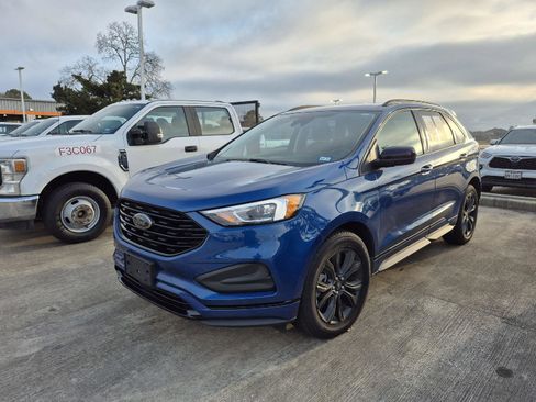 Certified 2022 Ford Edge SE w/ Black Appearance Package image 1