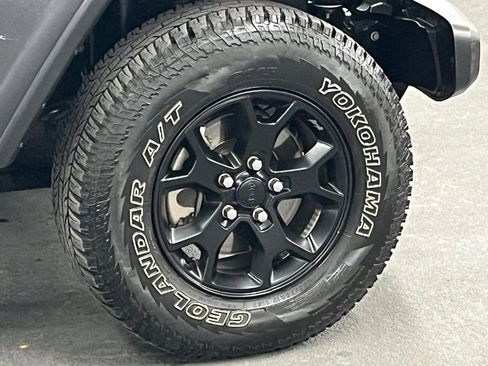 Used 2021 Jeep Wrangler Unlimited Sport image 34