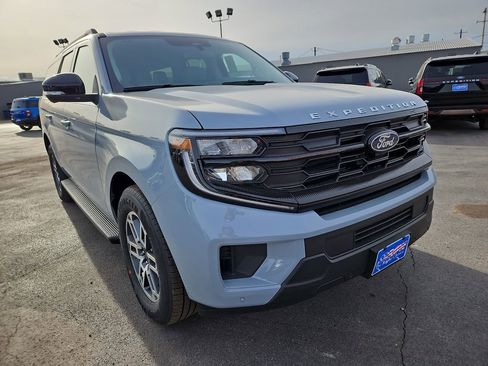 New 2026 Ford Expedition Max Active image 2