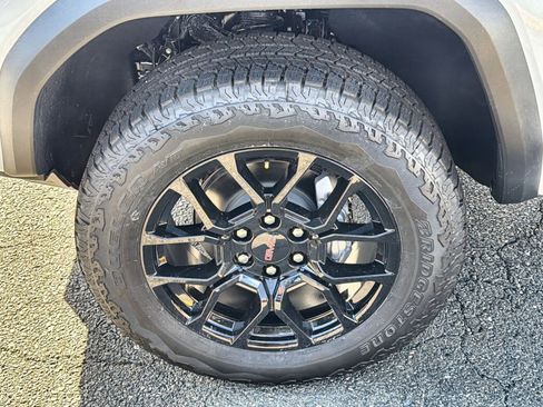 New 2026 GMC Canyon Elevation w/ Convenience Package image 12