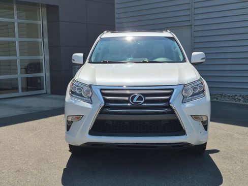 Used 2019 Lexus GX 460 Premium w/ Premium Package AWD/4WD image 9