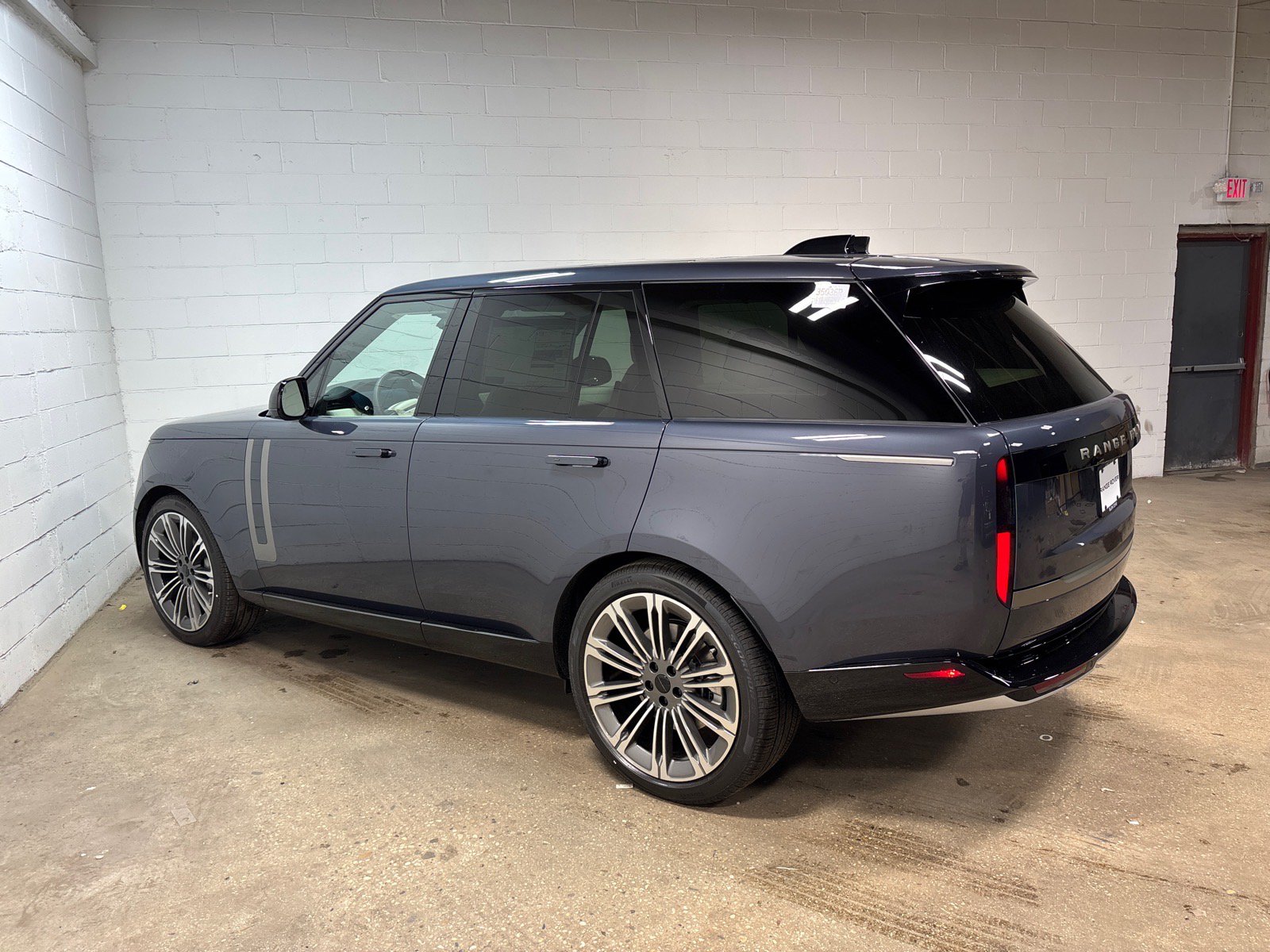 New 2026 Land Rover Range Rover SE AWD/4WD image 10